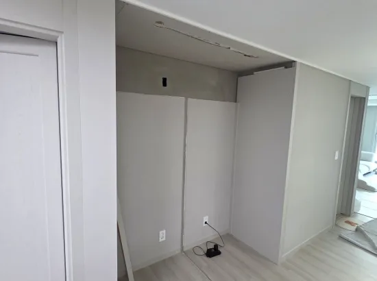 냉장고장도어리폼 아파트도어 전주 서신동 40평 아파트 냉장고 주변 현장 시공 전 집잘알김프로